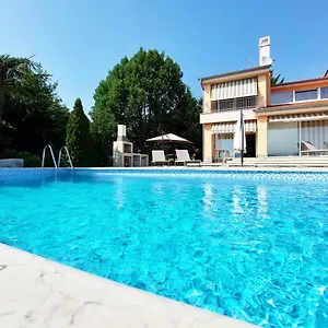In Azra Appartement